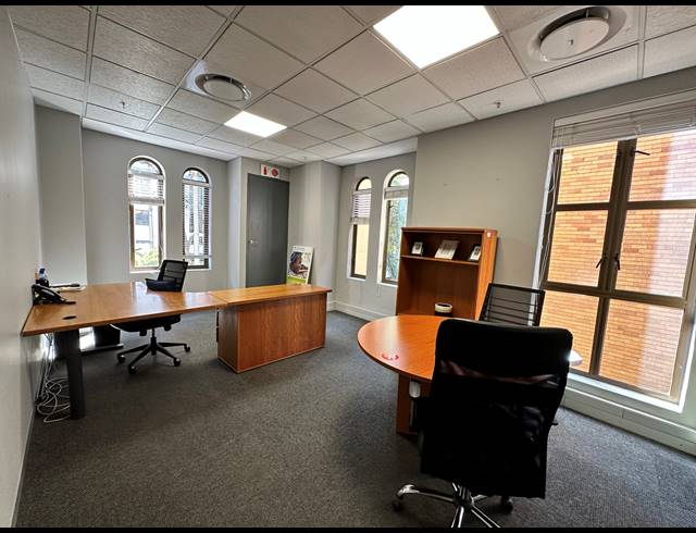 574M² OFFICE TO LET IN ROSEBANK
